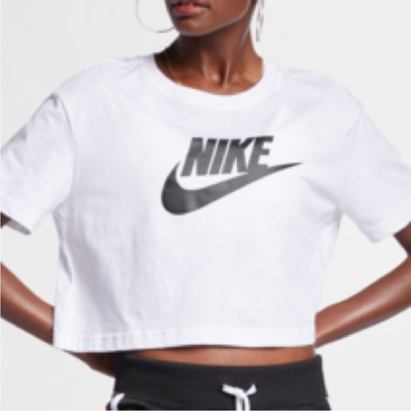 NWOT olive green black and white Nike cropped tees - Picture 6 of 8